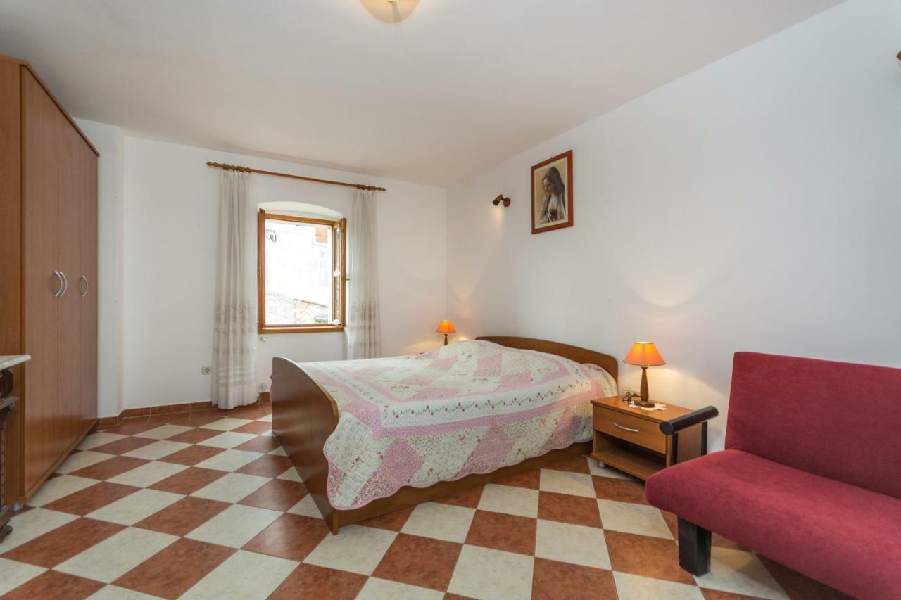 Ferienwohnung Nilda 2 Funtana Exterior foto